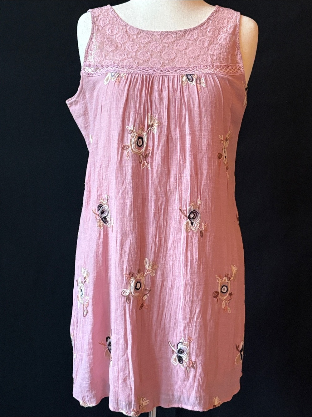 fig and flower Dusty Pink Embroidered Mini Tunic Dress